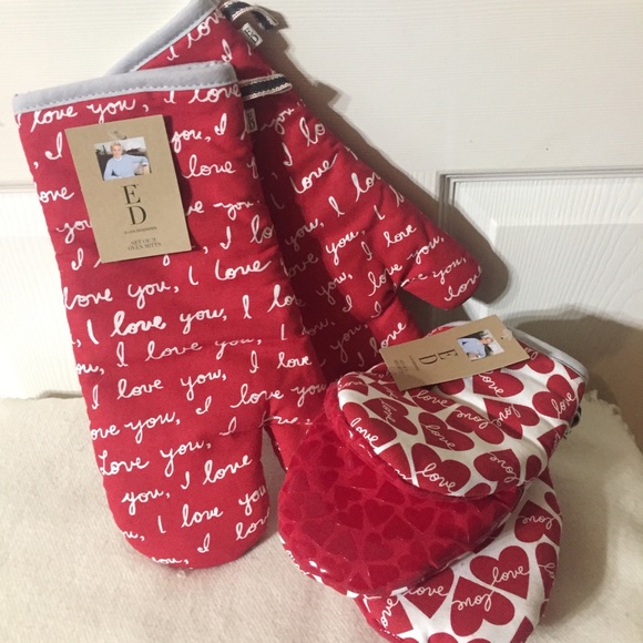 Ellen Degeneres oven mitts, NWT - Picture 5 of 8